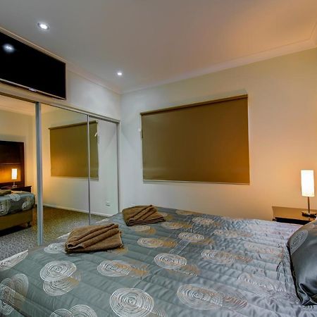 Miles Western Downs Motor Inn المظهر الخارجي الصورة