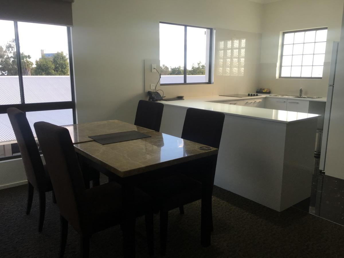 Miles Western Downs Motor Inn المظهر الخارجي الصورة