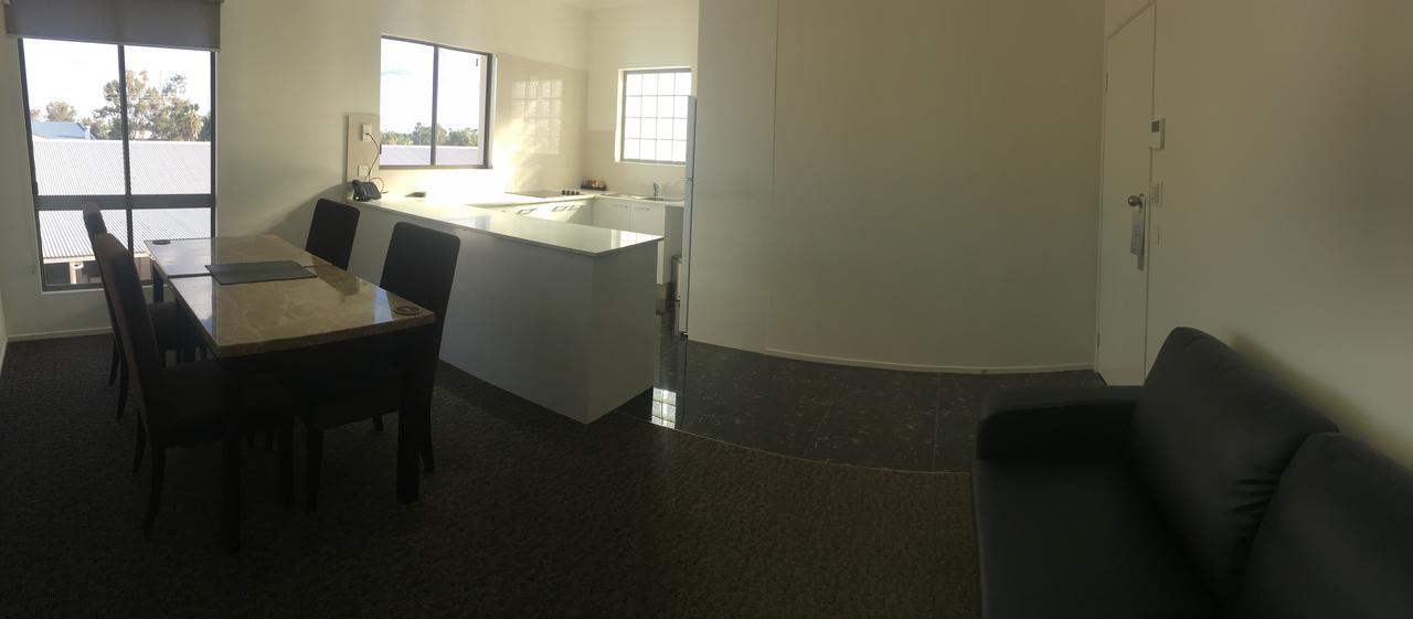 Miles Western Downs Motor Inn المظهر الخارجي الصورة