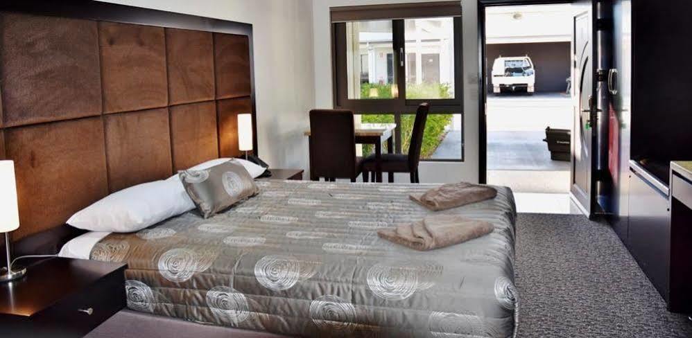 Miles Western Downs Motor Inn المظهر الخارجي الصورة