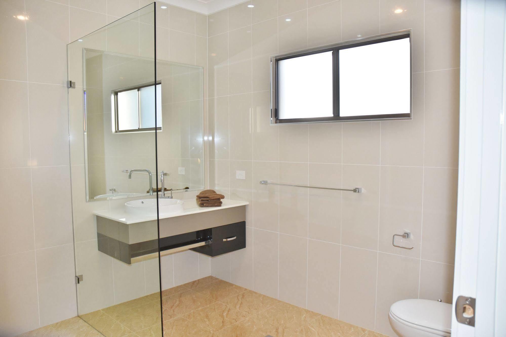 Miles Western Downs Motor Inn المظهر الخارجي الصورة
