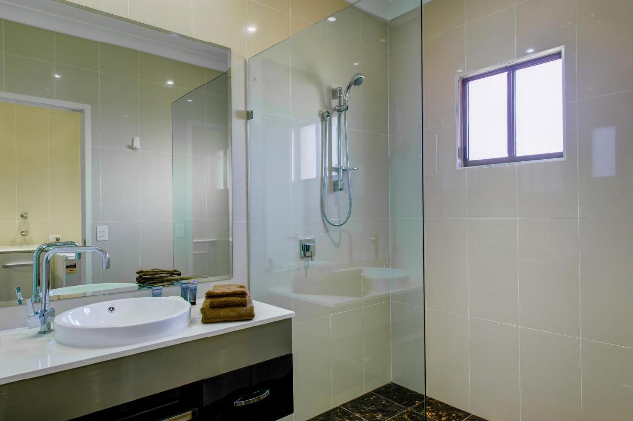 Miles Western Downs Motor Inn المظهر الخارجي الصورة