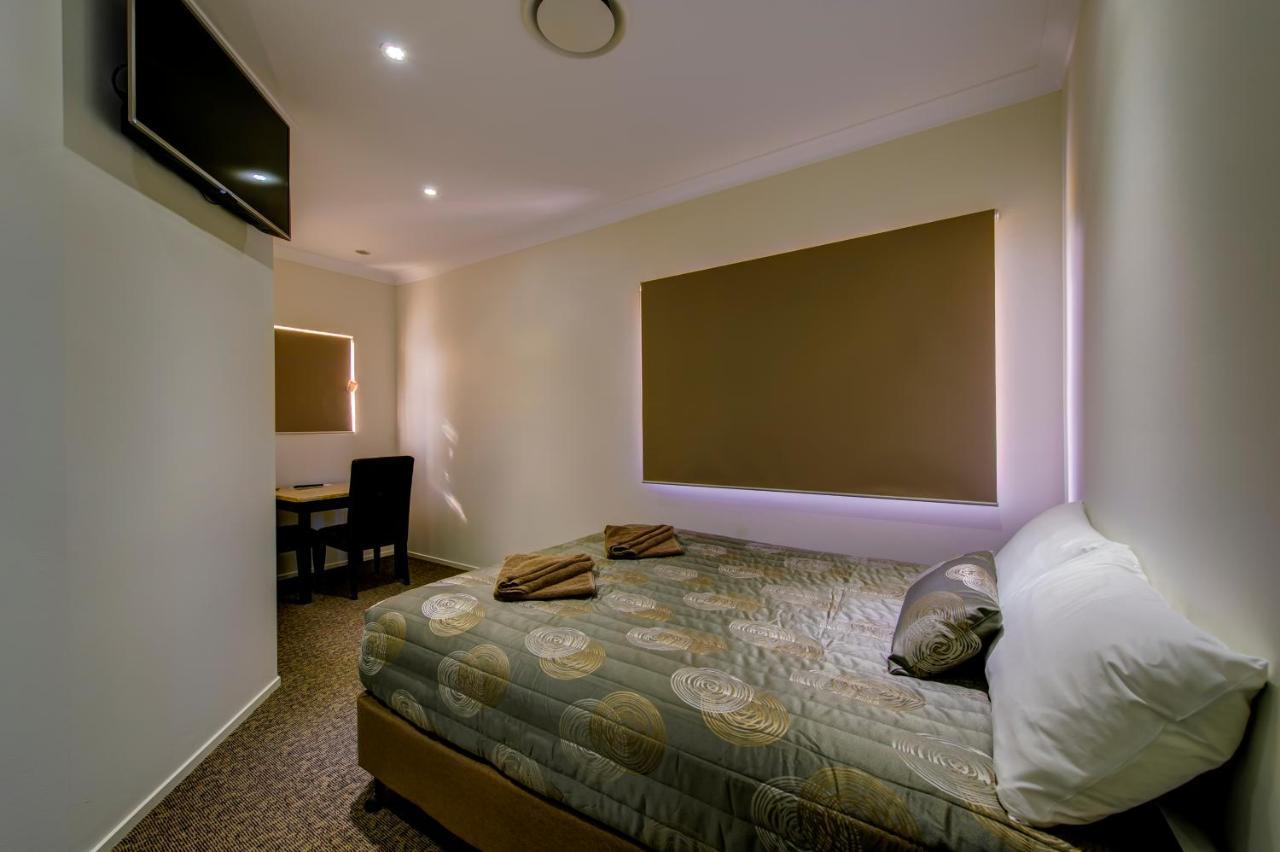 Miles Western Downs Motor Inn المظهر الخارجي الصورة